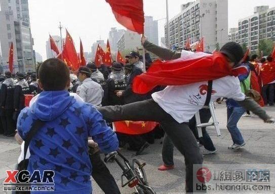 http://www.huanqiu.com/attachment/081028/64025454f9.jpg_周杰伦接受问题轰炸希望星爷看《大灌篮》