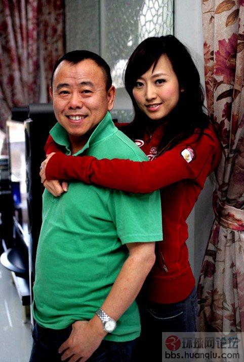 潘长江和女儿潘阳.jpg