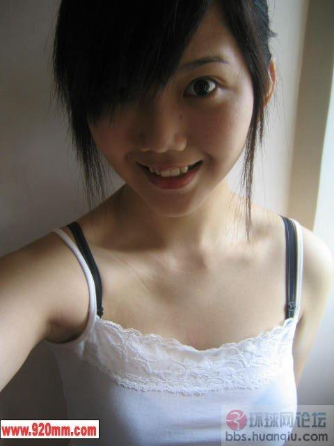<em>17岁</em>的<em>漂亮女孩</em>露沟自拍~~难禁诱惑~ - 图说世