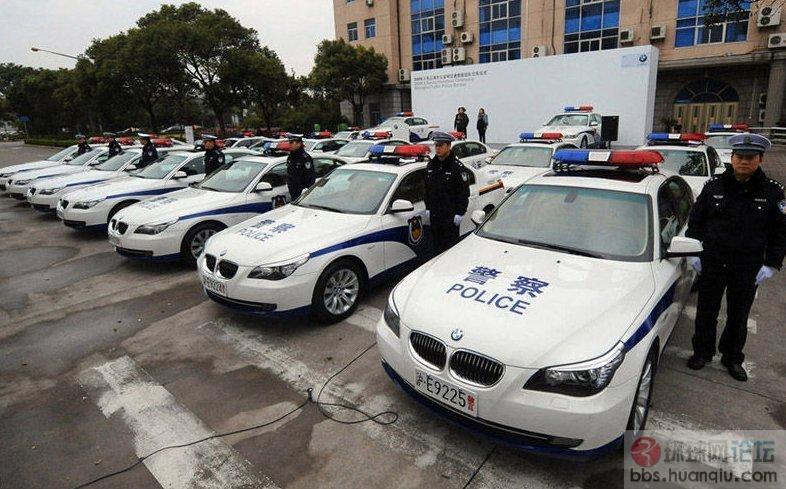 警察叔叔们好拉风