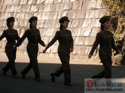 <em>朝鲜</em>街拍<em>美女</em>,据说一袋<em>大米</em>就能带回中国 - 纵