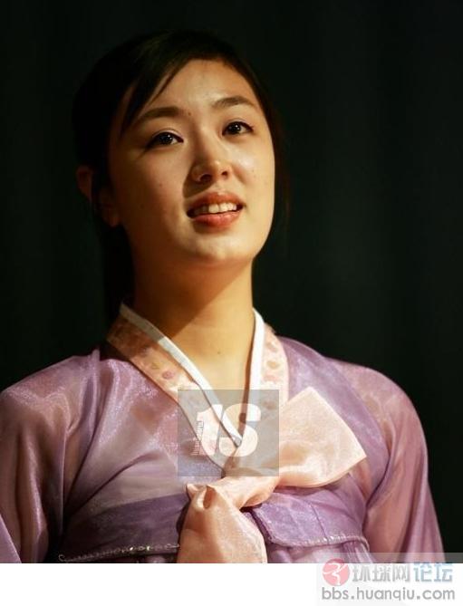 <em>朝鲜</em>街拍<em>美女</em>,据说<em>一袋大米</em>就能带回中国