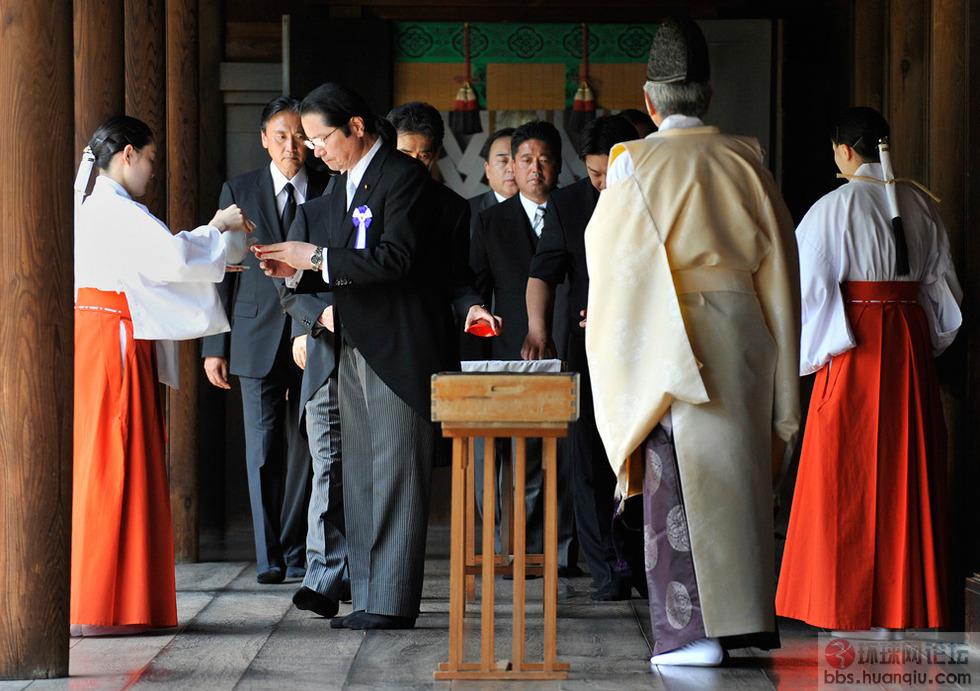 为何日本人几乎都崇拜靖国神社