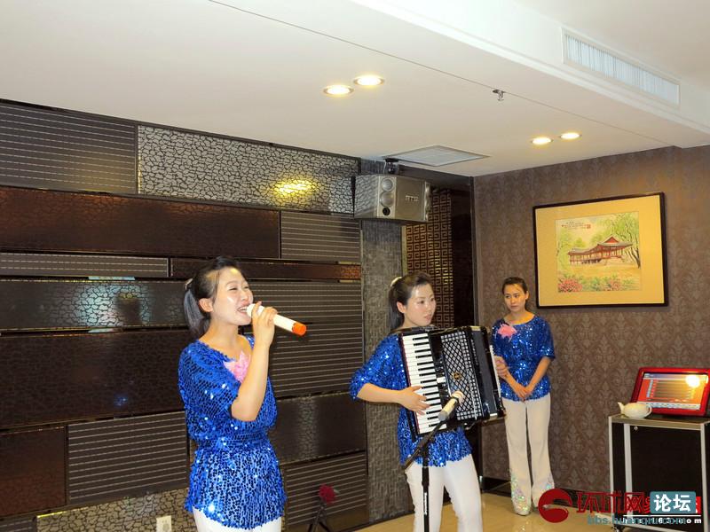 在中国餐饮业打工的朝鲜美女