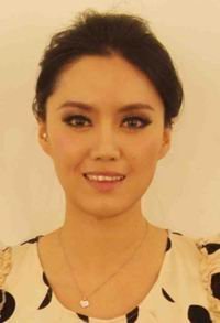 非常装13的那个 王方妮 么