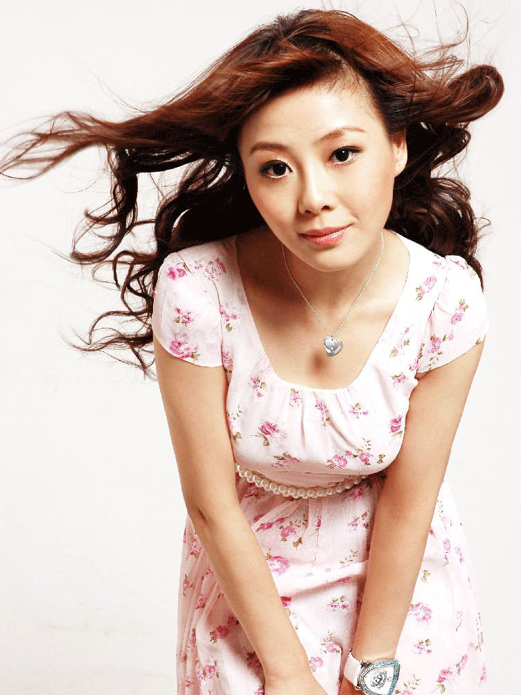 王筝图片_纵览新闻