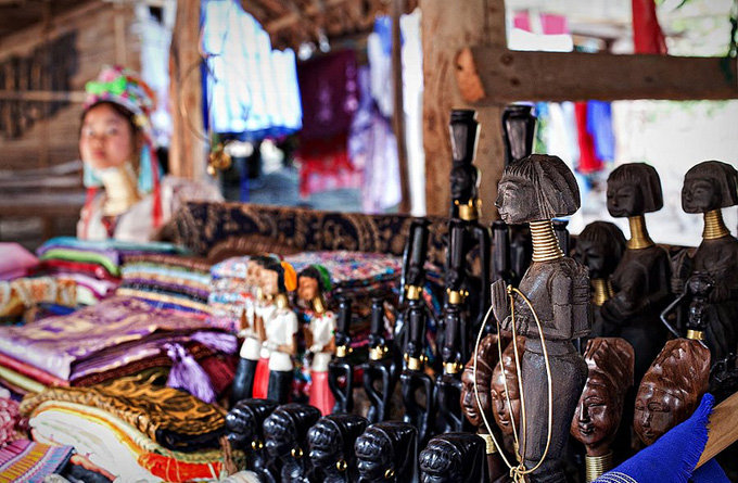 长颈族村 _清莱_泰国_环球旅行_环球网