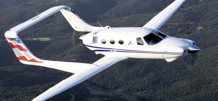 亚当a500飞机由伯特·鲁坦设计,是一种轻型中线