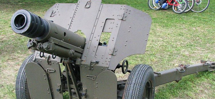 细品国产54式122毫米牵引 榴弹炮