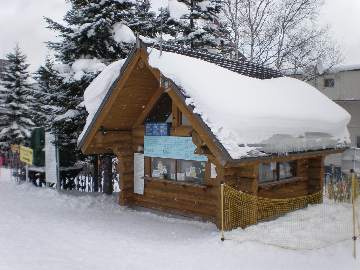 【转载】雪中小屋分外暖