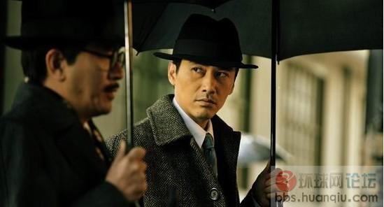 文/慕容天涯  柳云龙个人导演的首部电影作品《东风雨》,仿似犹抱