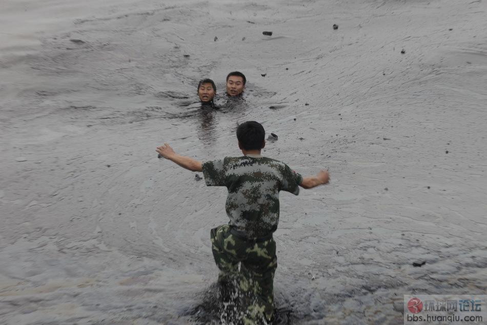 [贴图]摄影师334秒记录大连清污消防员牺牲全程
