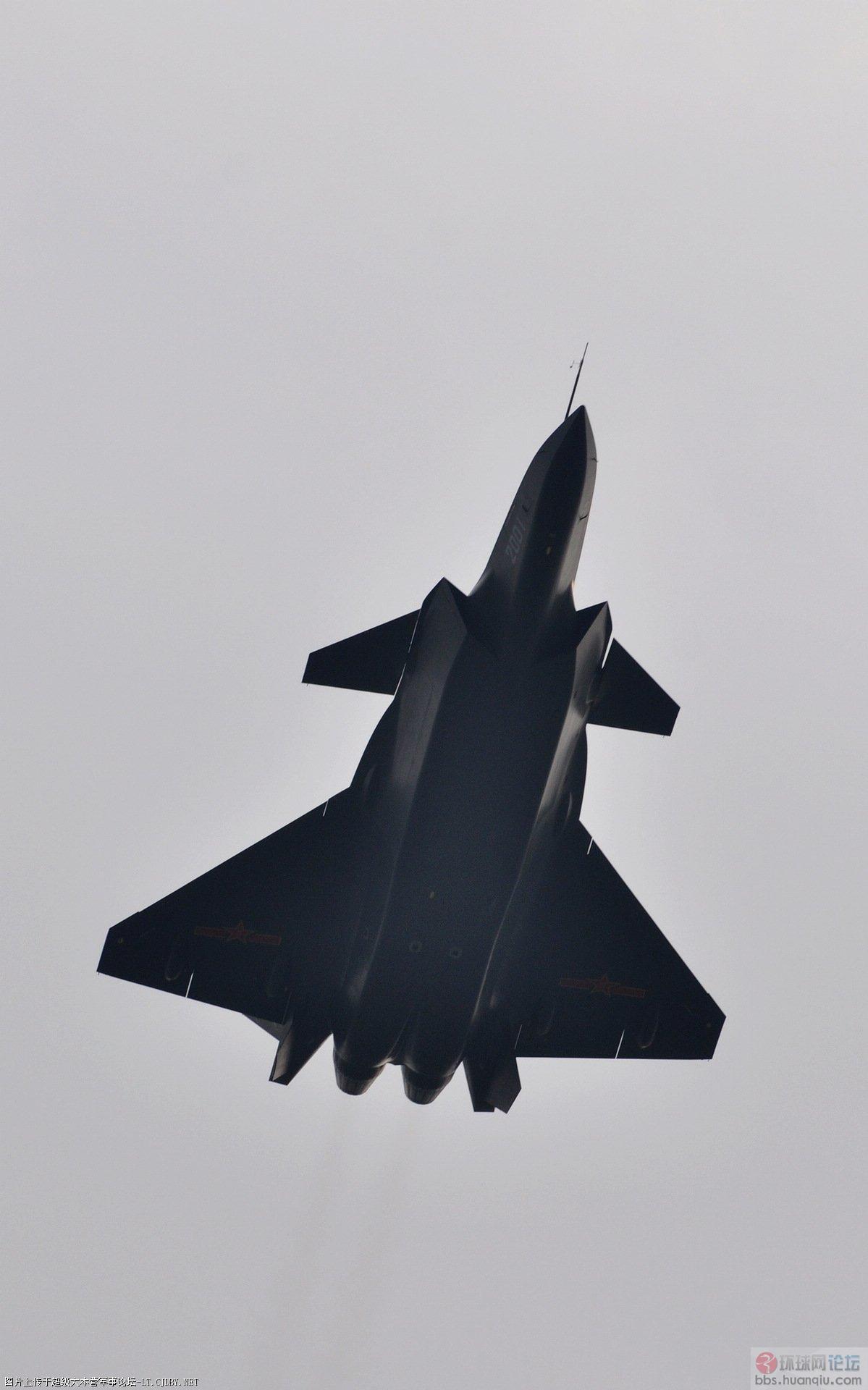 歼二十最新试飞,表演加力小半径盘旋!好多新角度!