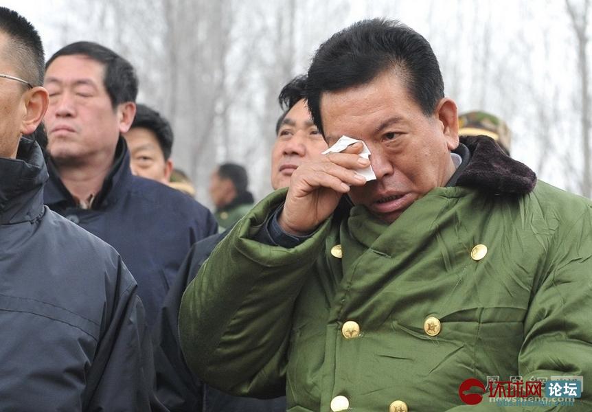 3.我朝没那么穷吧?21世纪的局座穿军大