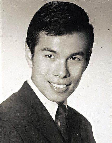 环球网 环球名人 娱乐人物 陈鸿烈 >人物写真