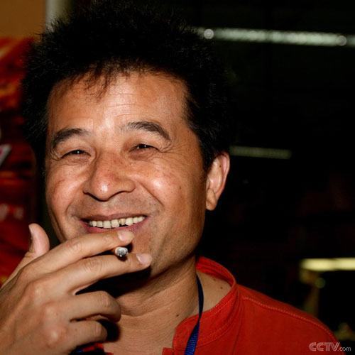 环球网 环球名人 娱乐人物 毕福剑 >人物写真